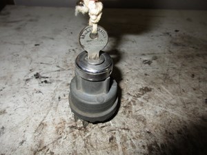 Used Ignition Switch (Stock #21401518)) Part Image