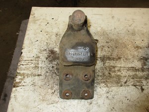 Used International Spring, Front Leaf Hanger Image