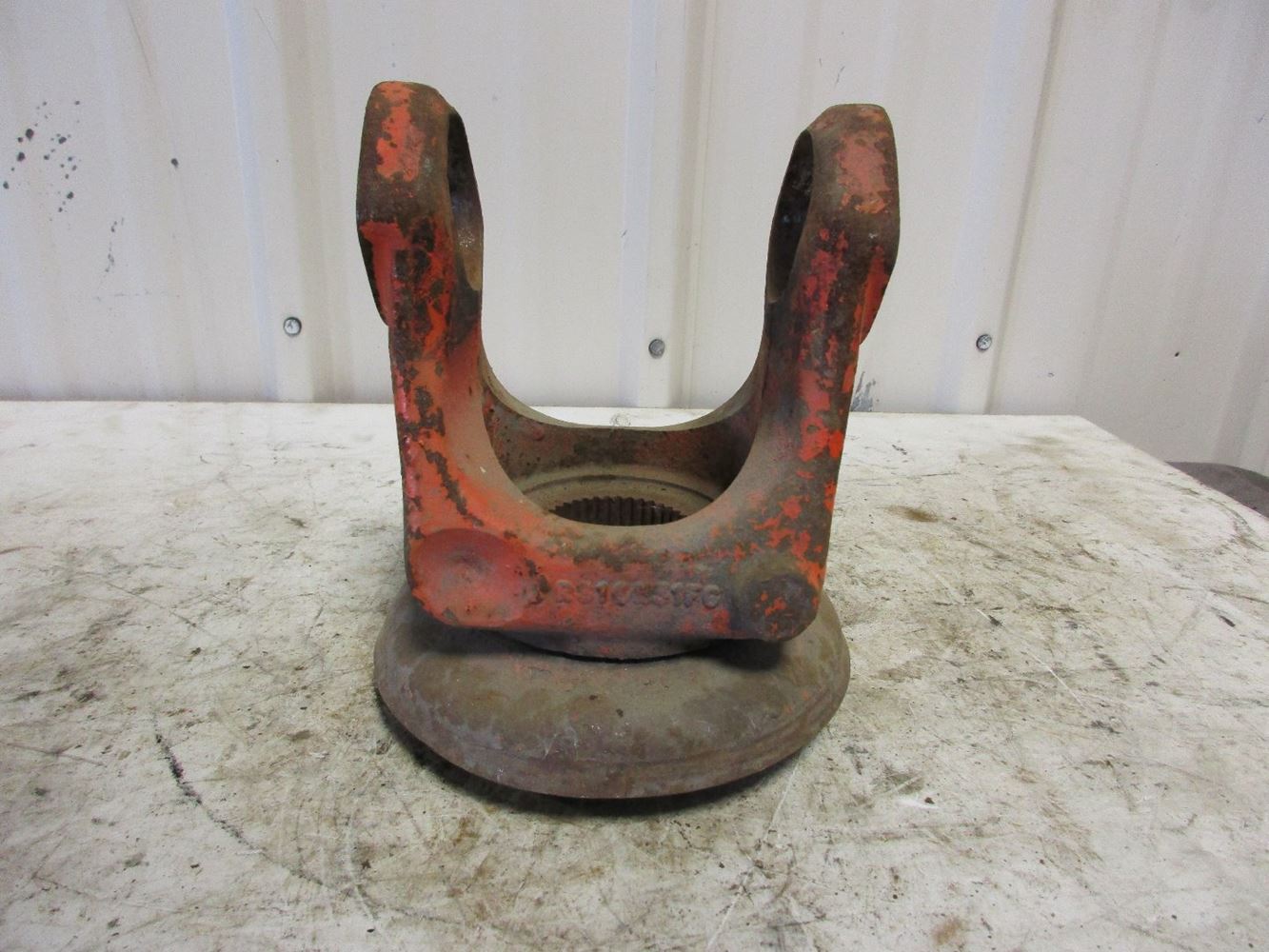 OTHER Meritor/Rockwell SQ100 (Stock 21401666) Differential Yokes TPI