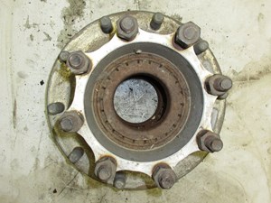 Used Hub (Stock #21400668)) Part Image