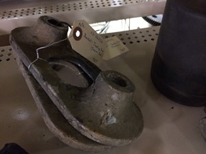 Used Peterbilt Bracket Image