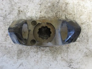 Used Spicer/Dana RA44 Differential Yoke (Stock #21401736)) Part Image