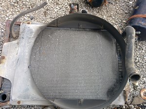 Used 2000 GMC Radiator (Stock #GM-0369-10)) Part Image