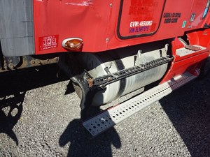 Used 2005 Freightliner COLUMBIA Fuel Tank Image
