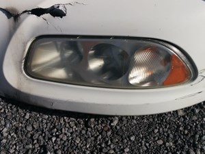 Used 2007 Mack CXN613 Headlamp Assy Image