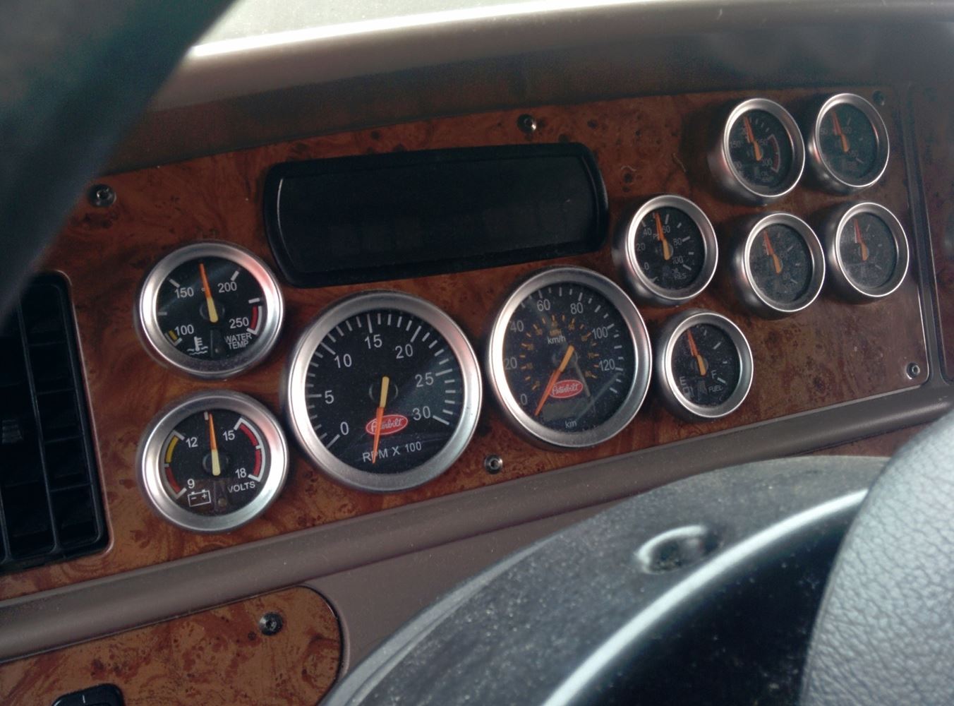 2007 Peterbilt 387 (Stock PT041551) Dash Ass'ys TPI