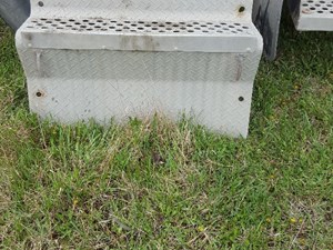 Used 1994 Kenworth T800 Battery Box Cover (Stock #SV-20-1)) Part Image