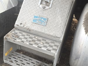 Used 2009 Peterbilt 386 Tool Box (Stock #SV-7-7)) Part Image