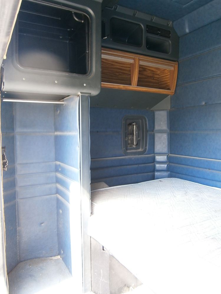 PETERBILT Sleepers Truck Component Services