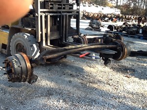 Used 2005 Volvo VNL Front Axle, Complete Image