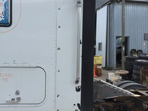Used 1996 International 9200 Sleeper Fairing (Stock #19316-3)) Part Image