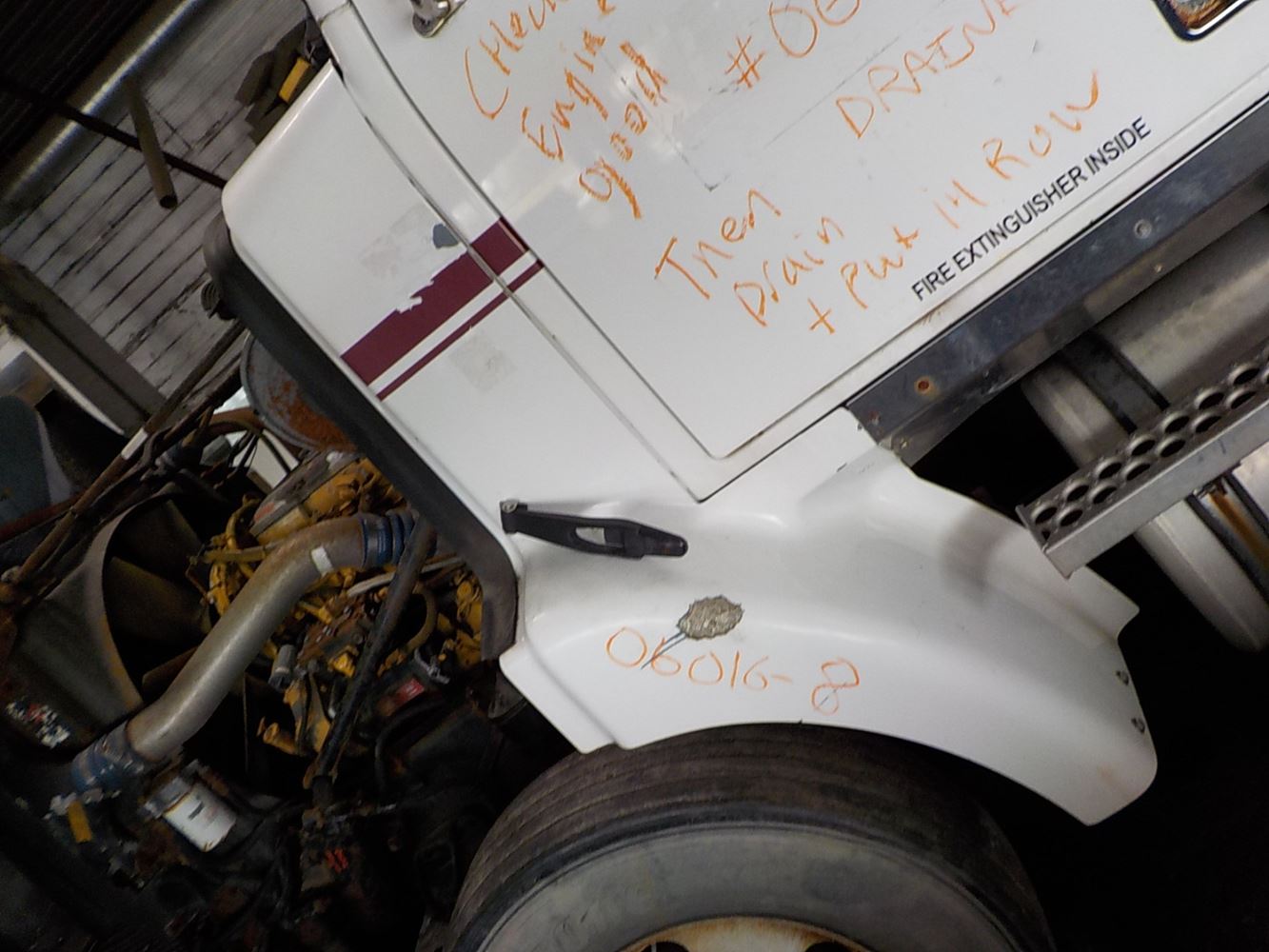 1999 Western Star 5964SS (Stock 060168) Fender Extensions TPI