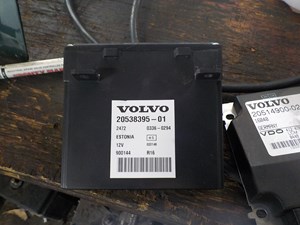 Used 2004 Volvo VNL Dash Control Module Image