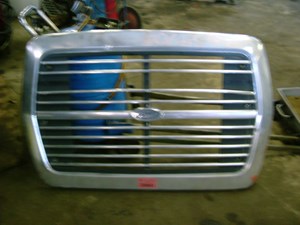 Used 1993 Ford LN8000 Grille (Stock #07415-1)) Part Image