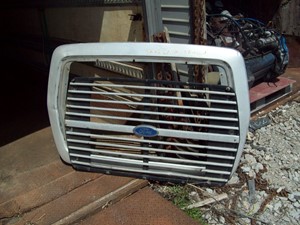 Used Ford LOUISVILLE Grille (Stock #21113144)) Part Image