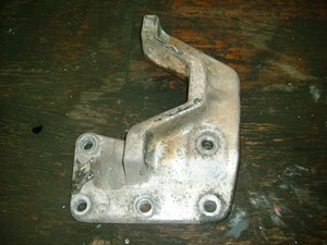 Used 1998 Ford Engine Mount (Stock #15013-12)) Part Image