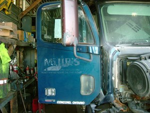 Used 2005 Freightliner CENTURY CLASS/COLUMBIA Door (Stock #10615-2)) Part Image