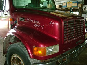 Used 1995 International 47/4900 Hood (Stock #16915-1)) Part Image