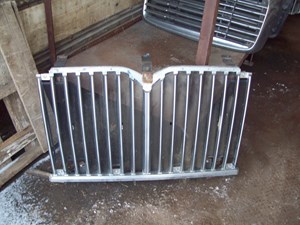 Used International 9400 Grille Image