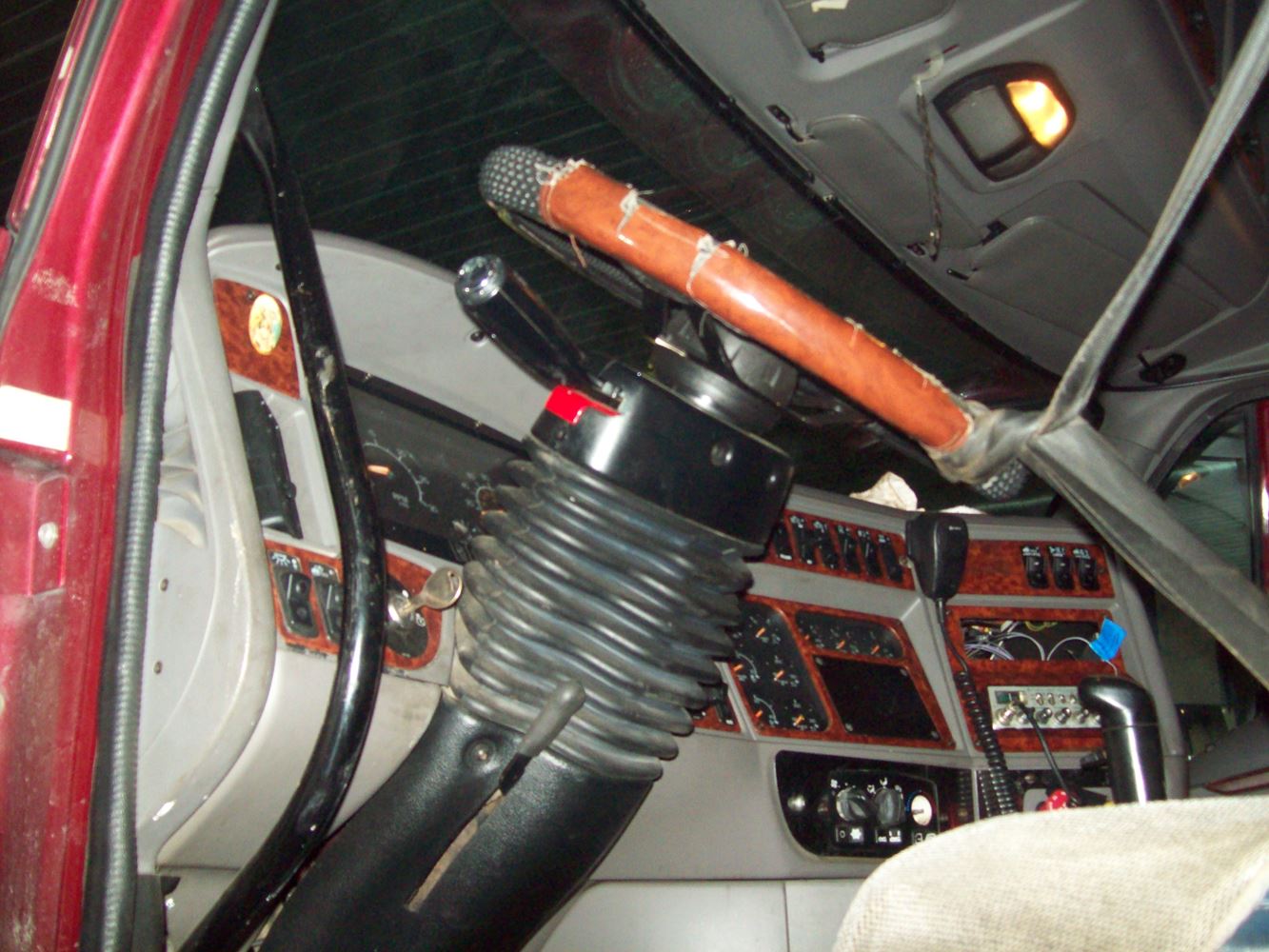 2001 Kenworth T2000 (Stock 0121412) Steering Columns TPI