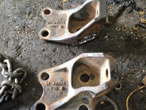 Used Engine Mount Image