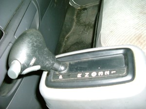 Used 2006 Automatic Shifter Assy (Stock #19715-15)) Part Image