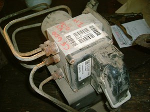 Used 2006 Ford ABS Modulator Valve (Stock #21113529)) Part Image
