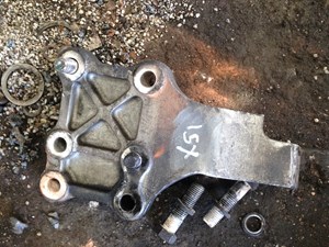 Used Volvo Engine Mount (Stock #21113753)) Part Image