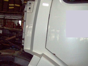 Used 2004 Volvo VN Fender Extension Image