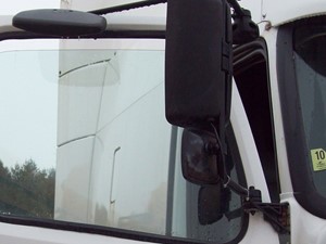 Used 1998 Volvo VNL Mirror Image