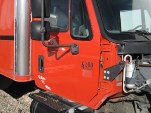 Used 2003 International 4200 Door (Stock #552-23)) Part Image