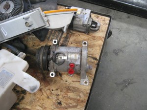 Used 2006 GM/Chev (HD) Express Van A/C Compressor (Stock #584-9)) Part Image