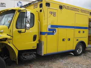 Used 2004 Freightliner M2 106 Door (Stock #582-5)) Part Image