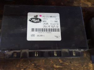 Used Mack Dash Control Module (Stock #4460046708)) Part Image