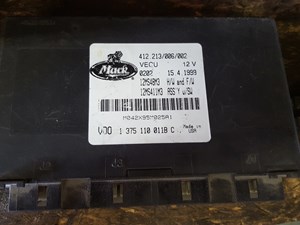 Used Mack Dash Control Module (Stock #4460046709)) Part Image