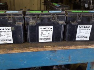 Used Volvo VNL Dash Control Module Image