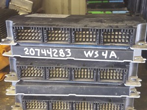 Used Volvo VNL Dash Control Module (Stock #4460046659)) Part Image