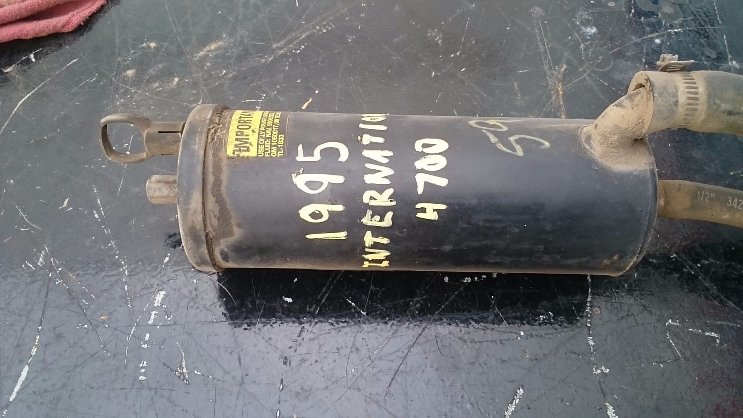 1995 International 4700 (Stock SV5136) Power Steering Reservoirs TPI