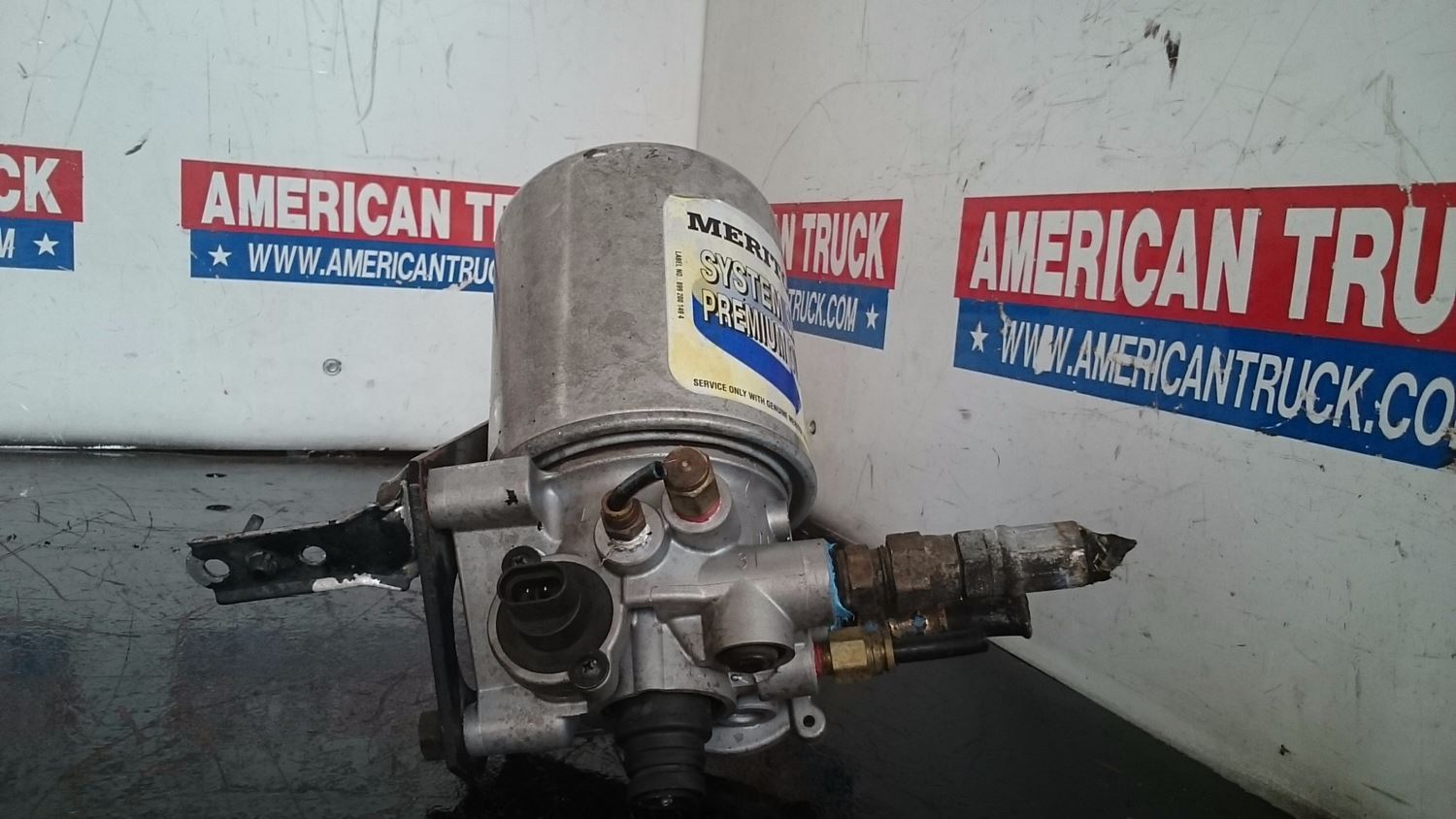 2005 Volvo VNL (Stock SV77510) Air Dryers TPI