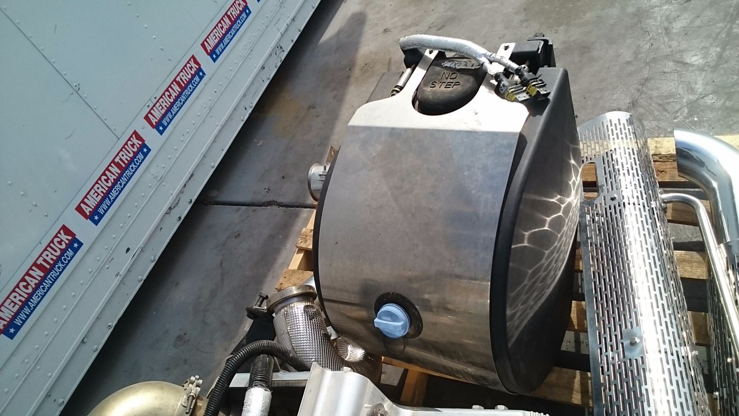 Stock SV6204 DEF Tanks American Truck Chrome