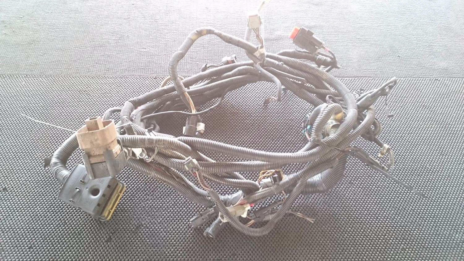 CATERPILLAR C15 TWIN TURBO, ENGINE WIRING HARNESS.