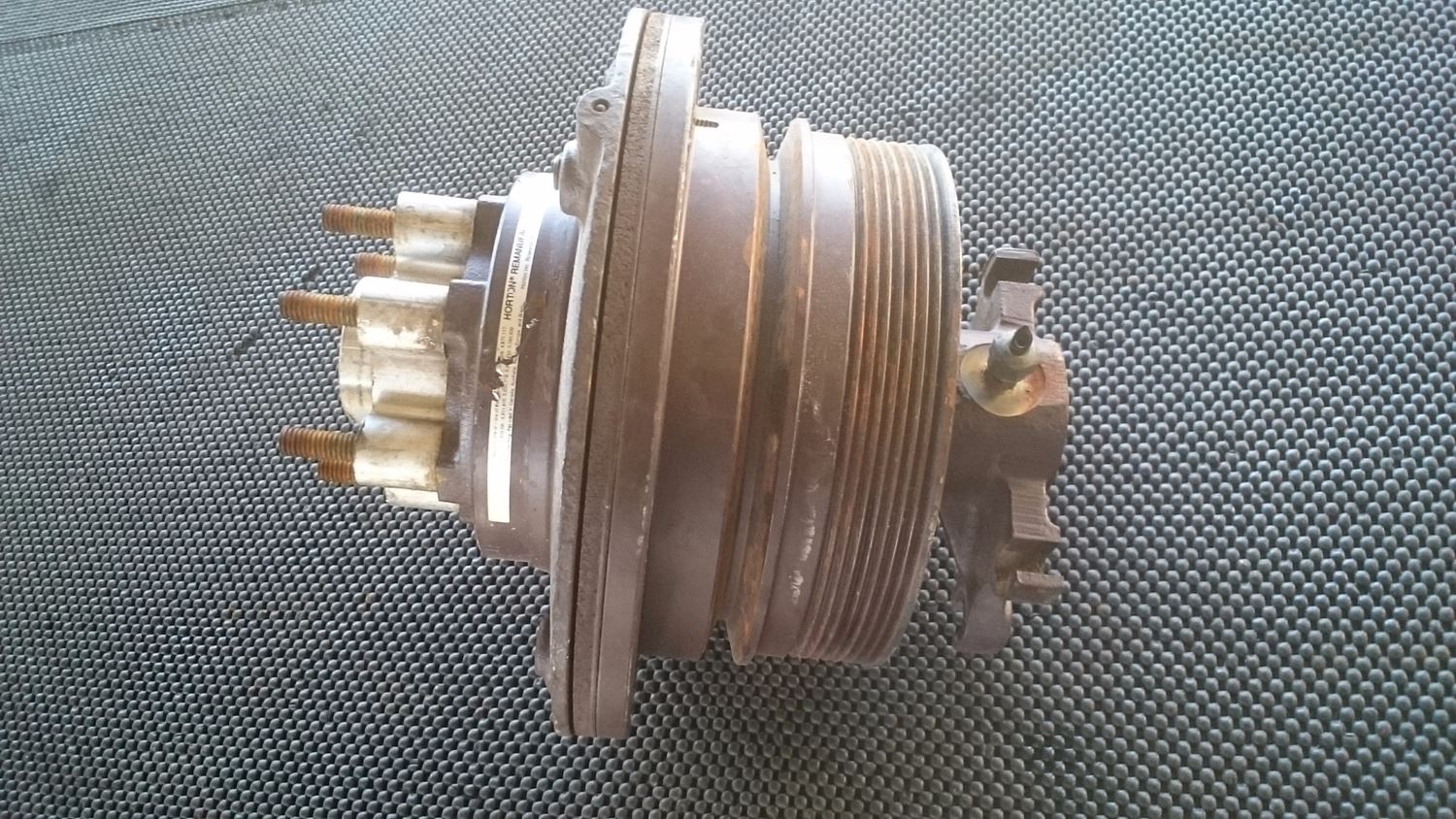 Fan Clutch/Hubs New and Used Parts American Truck Chrome