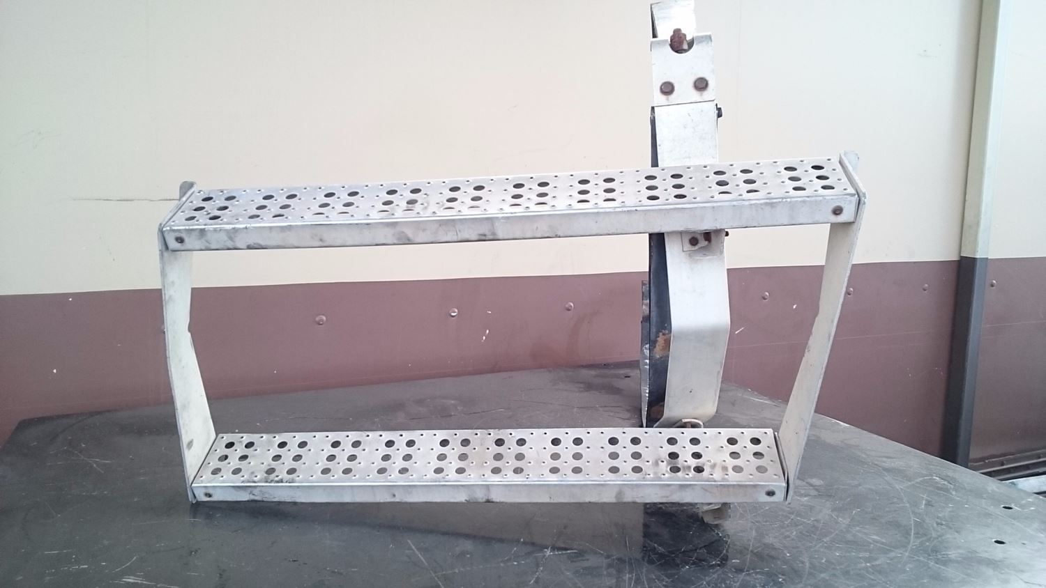 Stock 11721 Fuel Tank Steps American Truck Chrome