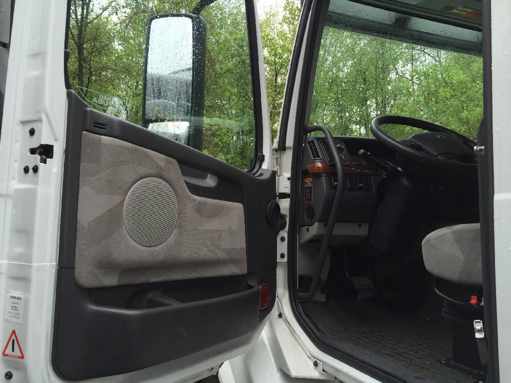 Volvo Lcm Fuse Location - Complete Wiring Schemas