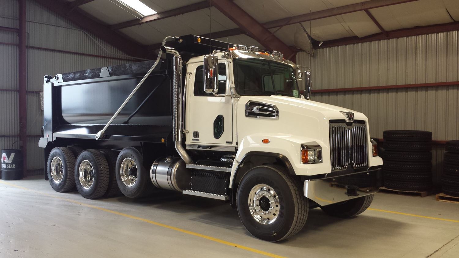 Image 5 of part Used 1998 Freightliner FL120 Door Window