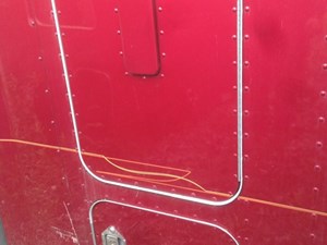 Used Kenworth T800 Sleeper Part (Stock #P-101)) Part Image