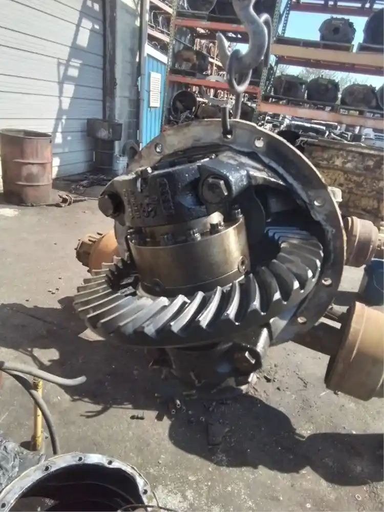 Used Eaton 19060S Rear Rear (Tandem Rear or Single) for sale | Bensalem ...