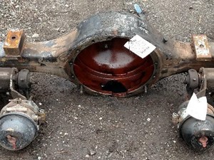 Used 1990 Rockwell R-170 Axle Housing (Rear) (Stock #8750)) Part Image