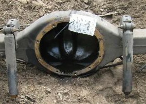 Used 1998 Spicer F155-S Axle Housing (Rear) (Stock #2492)) Part Image