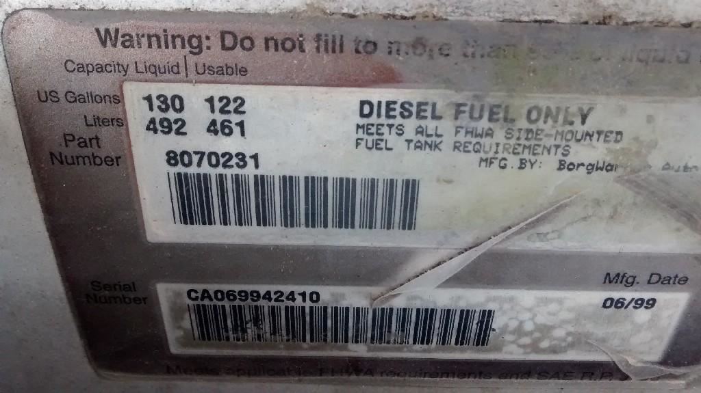 2000 VOLVO VNL (Stock 3425) Fuel Tanks TPI